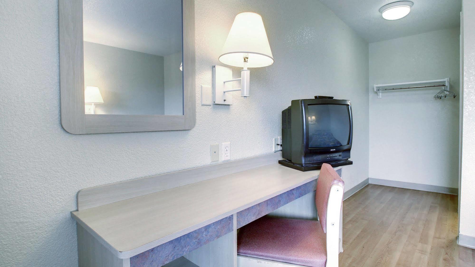 Motel 6-Everett, Wa - North エクステリア 写真