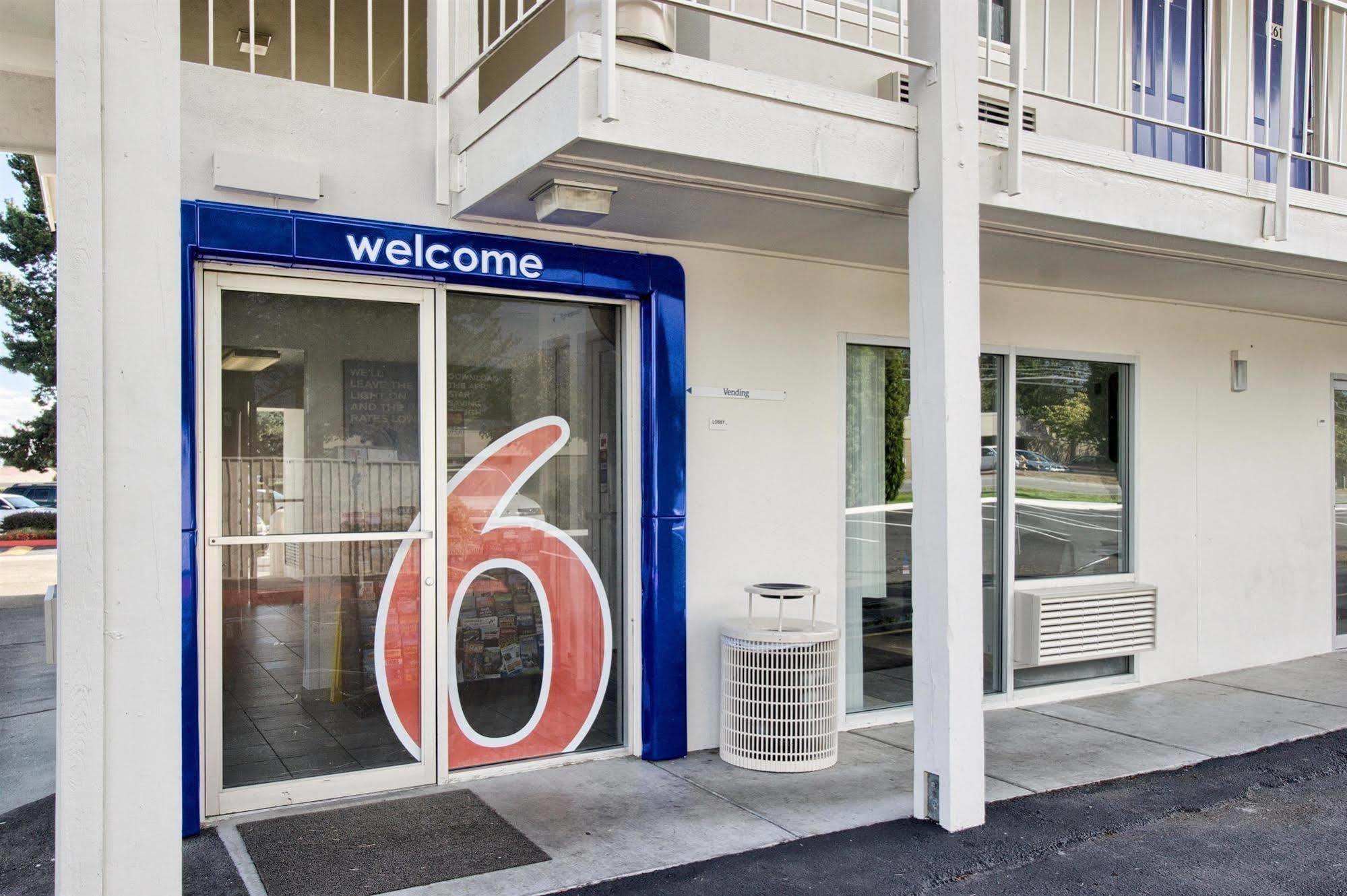 Motel 6-Everett, Wa - North エクステリア 写真