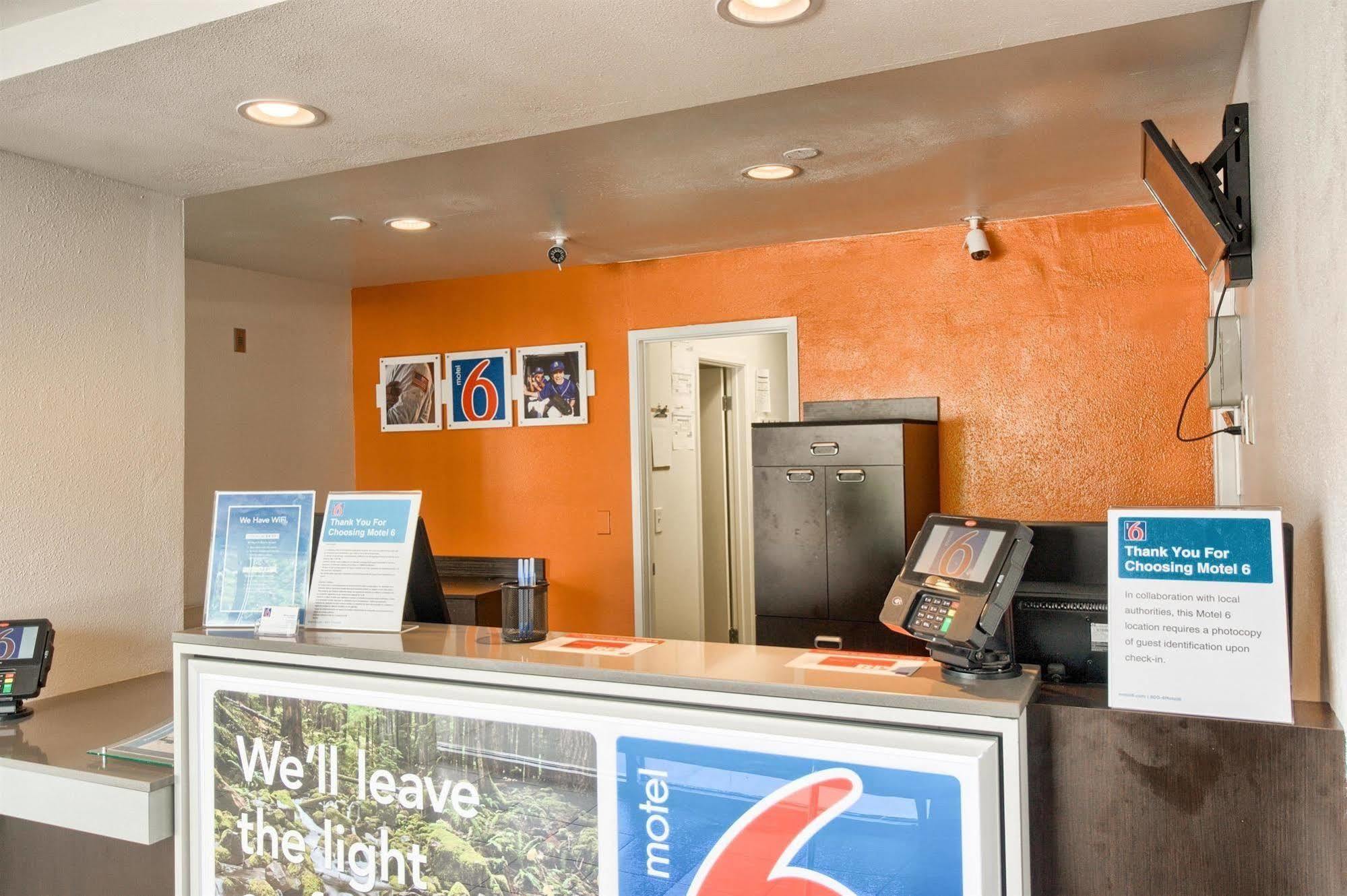 Motel 6-Everett, Wa - North エクステリア 写真