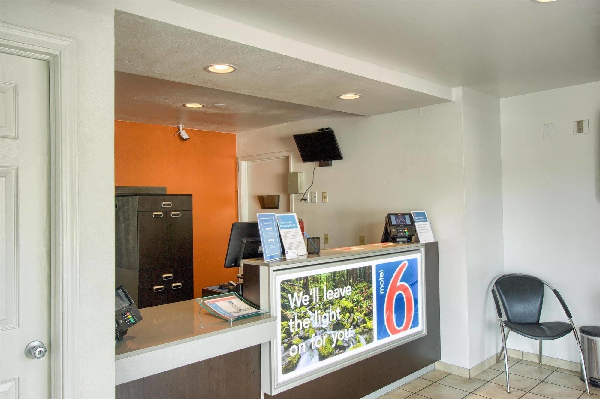 Motel 6-Everett, Wa - North エクステリア 写真