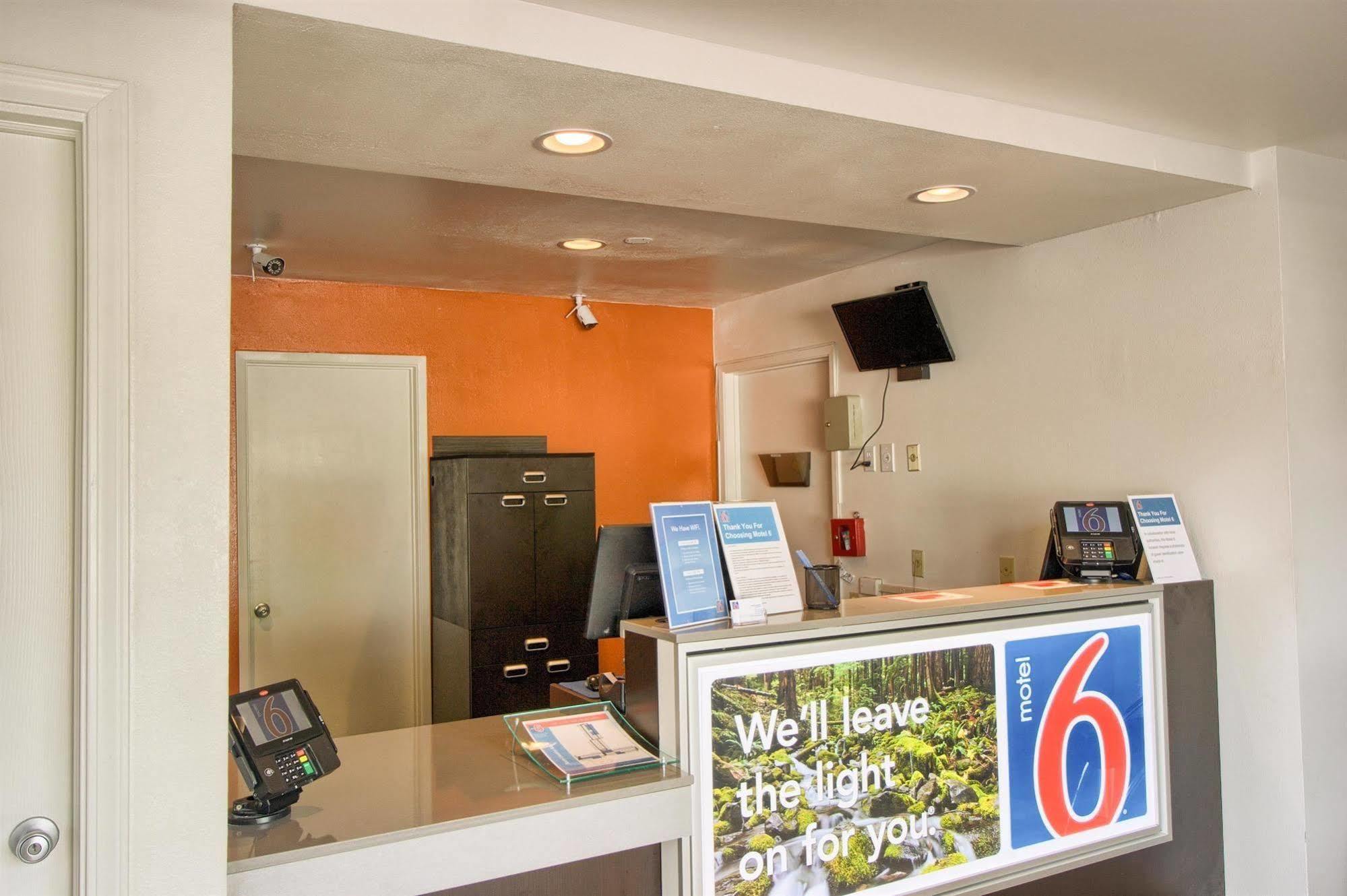 Motel 6-Everett, Wa - North エクステリア 写真